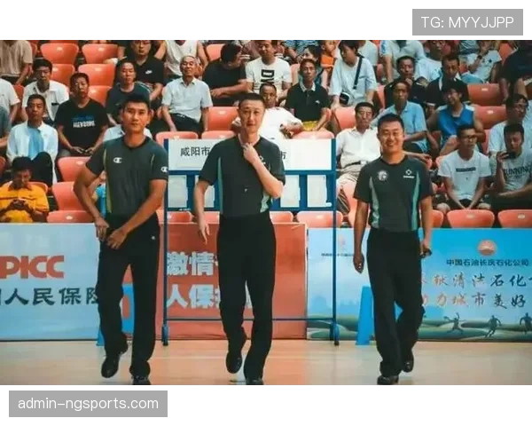 篮球比赛中裁判的判罚流程如何，关键环节与争议处理解析